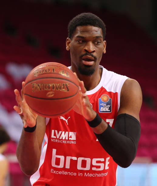 在硬地场上 在硬地场上